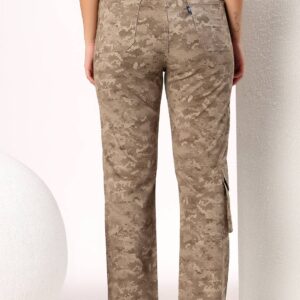 Women's High-Rise Digital Camouflage Multi-Pocket Cargo Pants